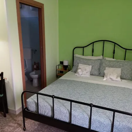 Sea Bed & Breakfast